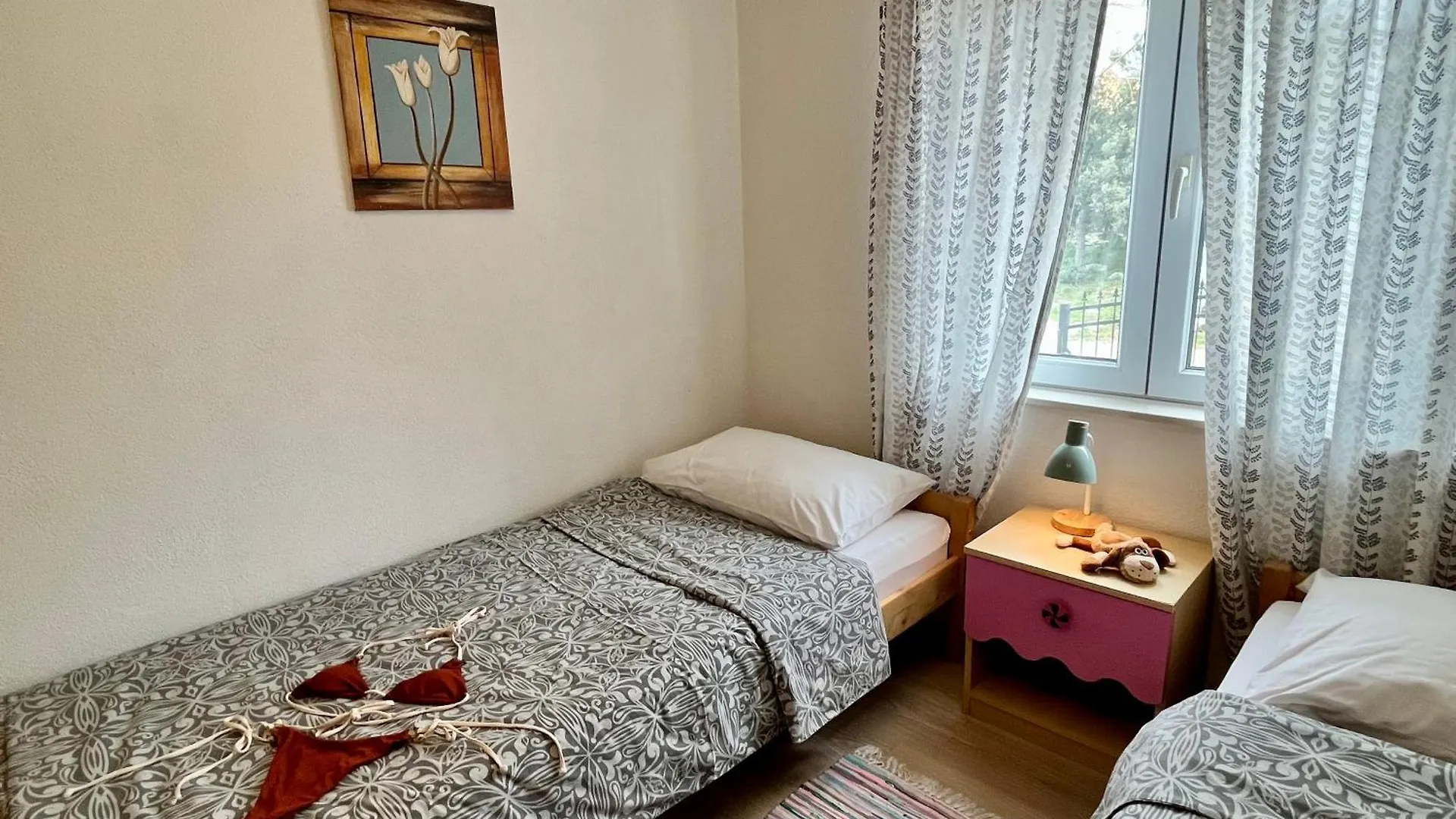 Apartments Stela Gornji Karin 0*,
