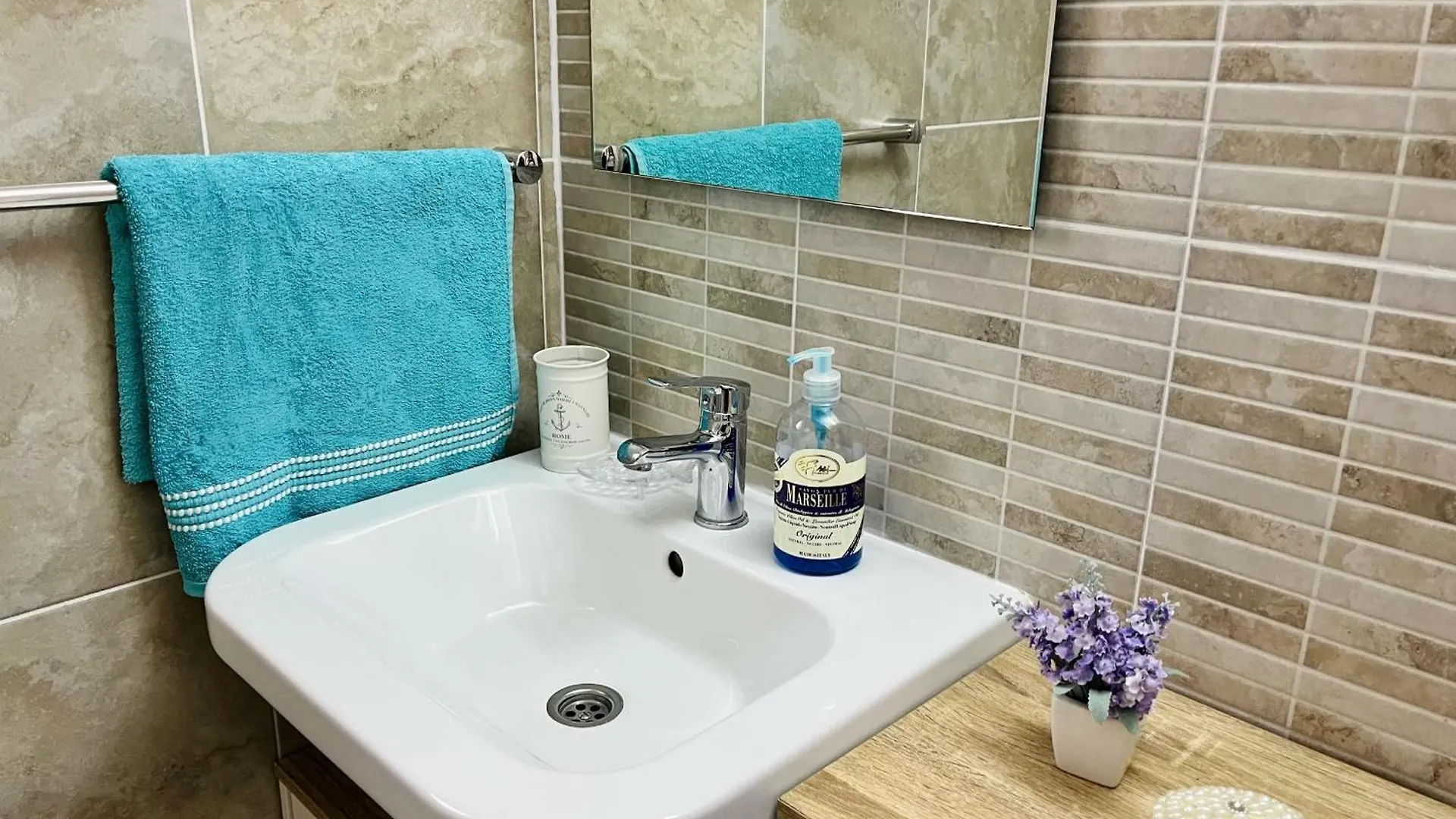 Apartments Stela Gornji Karin 0*,