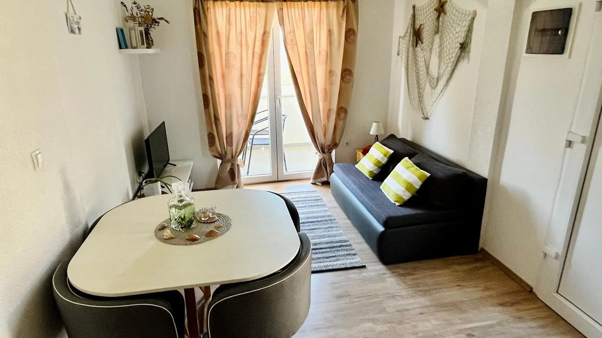 Apartments Stela Gornji Karin